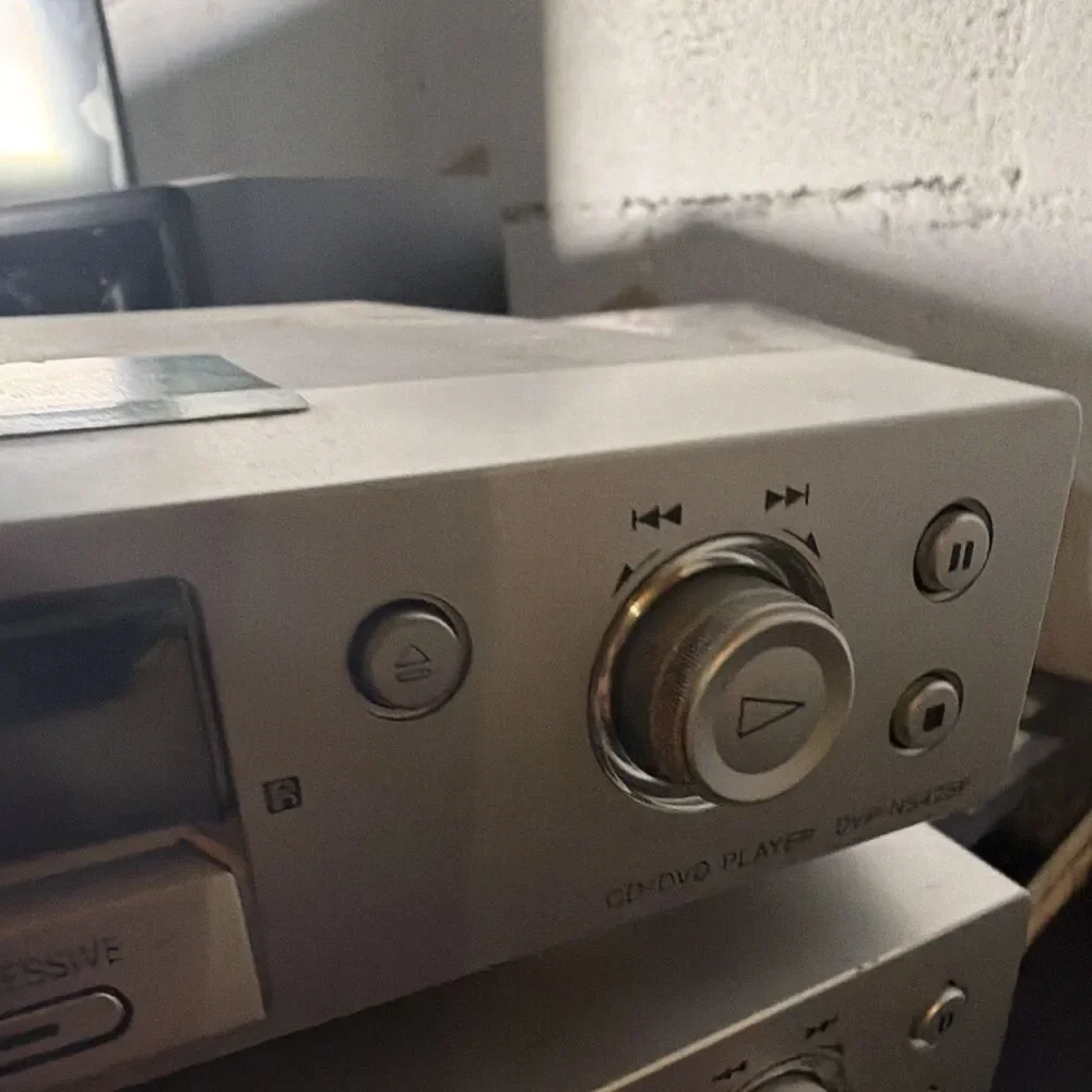 Sony DVP-NS425P DVD Player w/ Progressive Scan, CD/DVD, 480p, Silver, R1